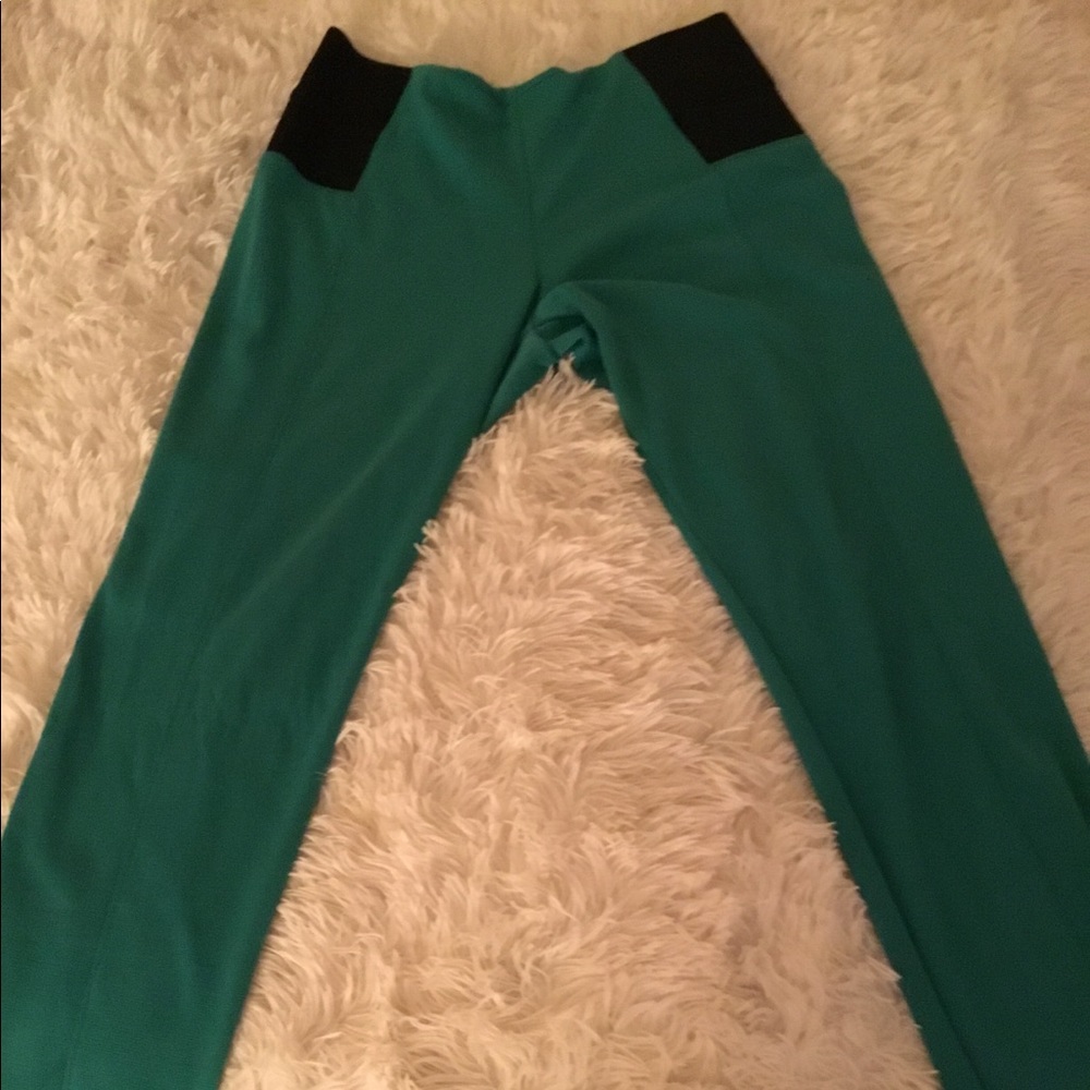 Women’s stretch pants